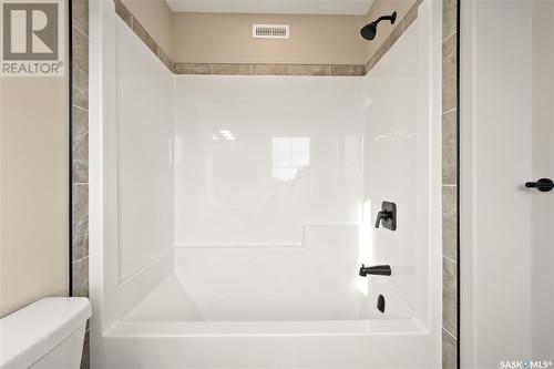 4845 Ferndale Crescent, Regina, SK - Indoor Photo Showing Bathroom