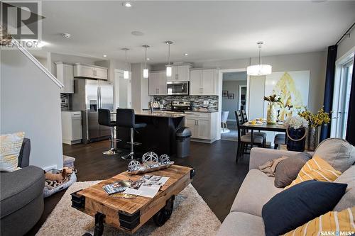 4845 Ferndale Crescent, Regina, SK - Indoor Photo Showing Living Room