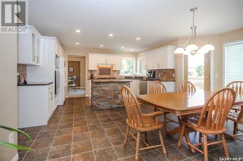 206 Braeshire Lane, Saskatoon, SK - Indoor Photo Showing Dining Room