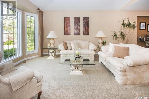 206 Braeshire Lane, Saskatoon, SK - Indoor Photo Showing Living Room