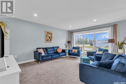 204 & 208 7Th Street, Humboldt, SK - Indoor Photo Showing Living Room