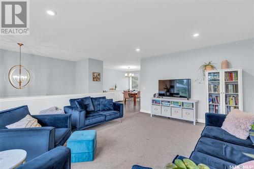 204 & 208 7Th Street, Humboldt, SK - Indoor Photo Showing Living Room