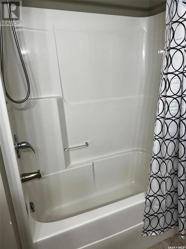 68 4101 Preston Crescent, Regina, SK - Indoor Photo Showing Bathroom