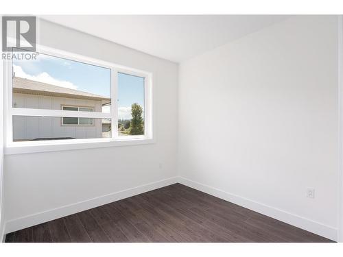 235 Taylor Road Unit# 2, Kelowna, BC - Indoor Photo Showing Other Room