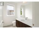 235 Taylor Road Unit# 2, Kelowna, BC  - Indoor Photo Showing Bathroom 