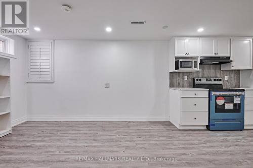 26 Michael Boulevard, Whitby, ON - Indoor Photo Showing Kitchen