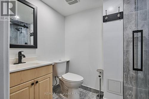 26 Michael Boulevard, Whitby, ON - Indoor Photo Showing Bathroom