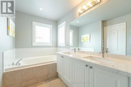 2484 Capilano Crescent, Oakville (River Oaks), ON - Indoor Photo Showing Bathroom