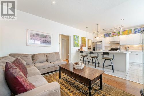 2484 Capilano Crescent, Oakville (River Oaks), ON - Indoor Photo Showing Living Room