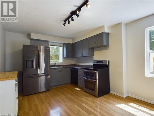 10 Paterson Street, Tiverton, ON - Indoor Photo Showing Kitchen