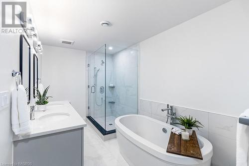 535 Isaac Street Unit# 103, South Bruce Peninsula, ON - Indoor Photo Showing Bathroom