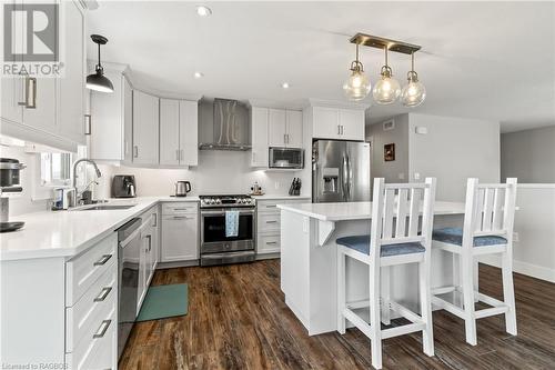 167 17Th Avenue A, Hanover, ON - Indoor Photo Showing Kitchen With Upgraded Kitchen