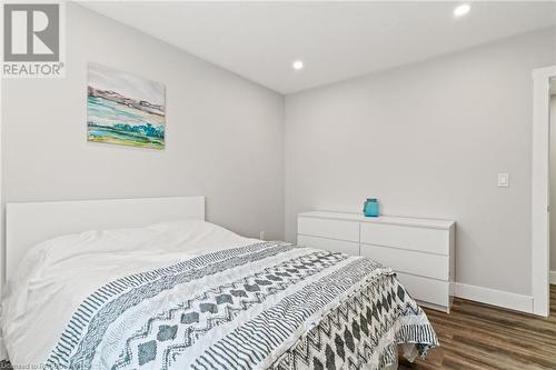 167 17Th Avenue A, Hanover, ON - Indoor Photo Showing Bedroom