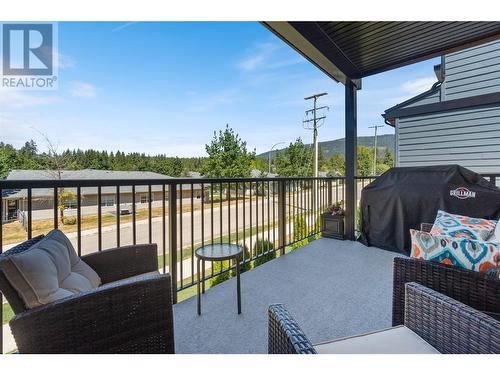 2810 15 Avenue Ne Unit# 8, Salmon Arm, BC - Outdoor With Balcony With Exterior