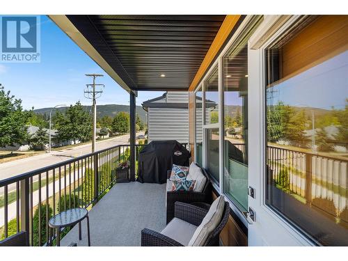 2810 15 Avenue Ne Unit# 8, Salmon Arm, BC - Outdoor With Balcony With Exterior