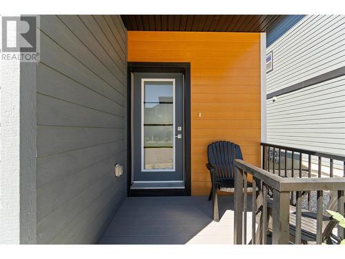 2810 15 Avenue Ne Unit# 8, Salmon Arm, BC - Outdoor With Exterior