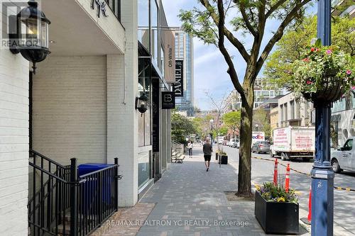 617 - 155 Yorkville Avenue, Toronto (Annex), ON - Outdoor