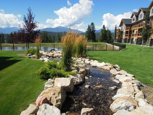 822A - 800 Bighorn Boulevard, Radium Hot Springs, BC - Outdoor