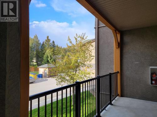 800 Bighorn Boulevard Unit# 822A, Radium Hot Springs, BC - Outdoor With Balcony With Exterior