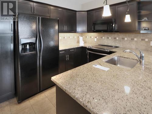 800 Bighorn Boulevard Unit# 822A, Radium Hot Springs, BC - Indoor Photo Showing Kitchen With Upgraded Kitchen