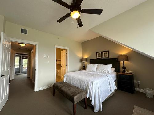 234C - 200 Bighorn Boulevard, Radium Hot Springs, BC - Indoor Photo Showing Bedroom