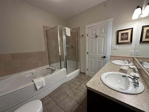 234C - 200 Bighorn Boulevard, Radium Hot Springs, BC - Indoor Photo Showing Bathroom