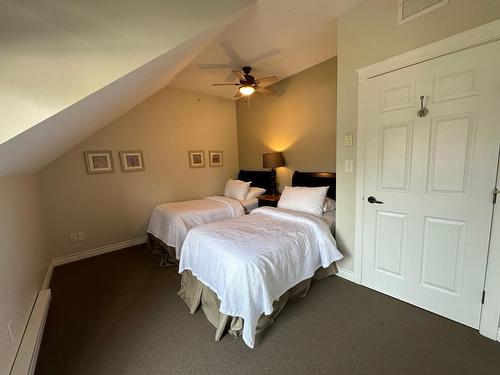 234C - 200 Bighorn Boulevard, Radium Hot Springs, BC - Indoor Photo Showing Bedroom