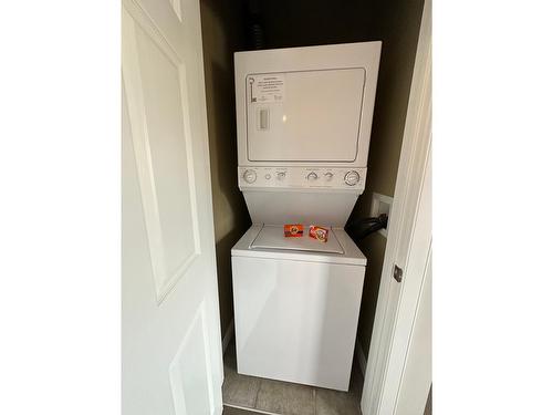 234C - 200 Bighorn Boulevard, Radium Hot Springs, BC - Indoor Photo Showing Laundry Room