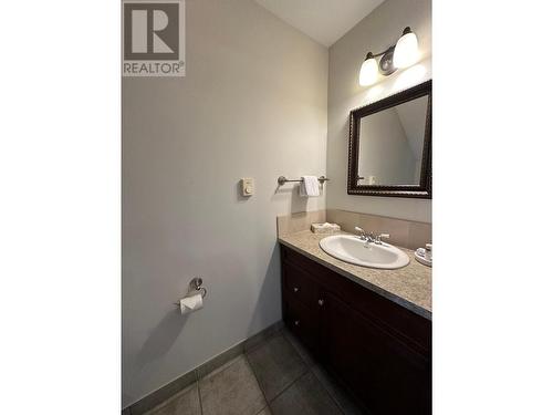 200 Bighorn Boulevard Unit# 234C, Radium Hot Springs, BC - Indoor Photo Showing Bathroom