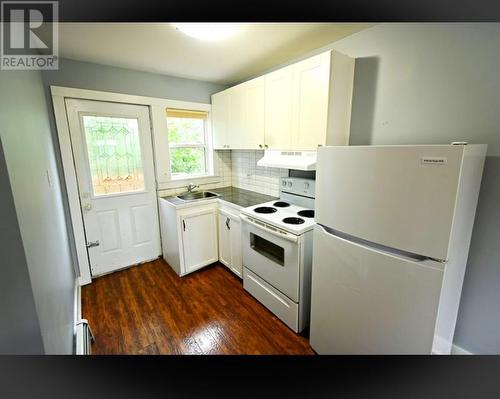 1181-1199 Cuddie Crescent, Prince George, BC - Indoor Photo Showing Kitchen