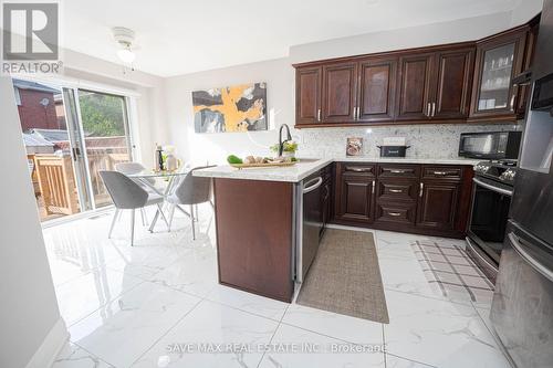 1 - 3365 Bobwhite Mews, Mississauga (Lisgar), ON - Indoor Photo Showing Kitchen