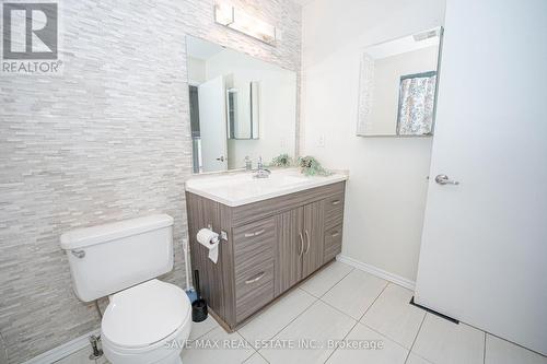 1 - 3365 Bobwhite Mews, Mississauga (Lisgar), ON - Indoor Photo Showing Bathroom