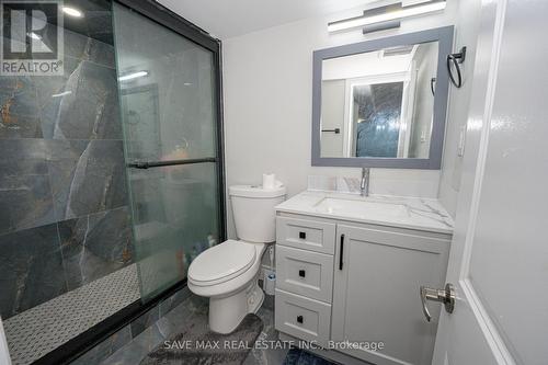 1 - 3365 Bobwhite Mews, Mississauga (Lisgar), ON - Indoor Photo Showing Bathroom