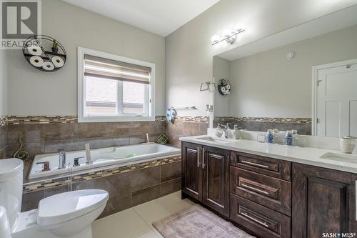 5330 Mckenna Crescent, Regina, SK - Indoor Photo Showing Bathroom