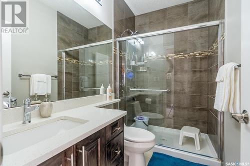 5330 Mckenna Crescent, Regina, SK - Indoor Photo Showing Bathroom