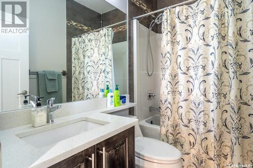 5330 Mckenna Crescent, Regina, SK - Indoor Photo Showing Bathroom