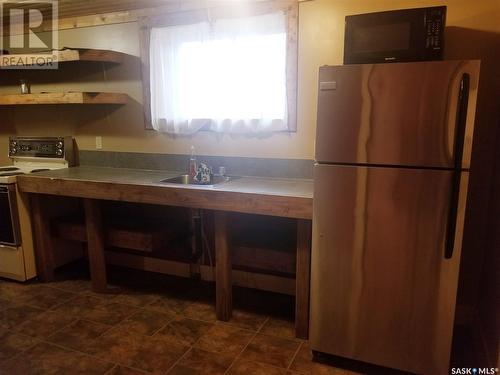 1937 Halifax Street, Regina, SK - Indoor Photo Showing Kitchen