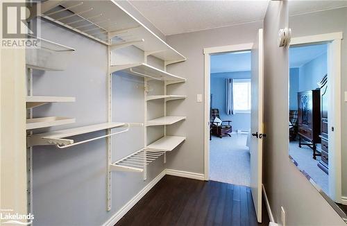 Walk through closet - 17 Dawson Drive Unit# 26, Collingwood, ON - Indoor With Storage