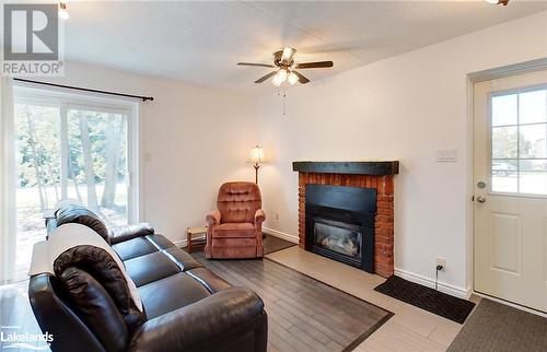 17 Dawson Drive Unit# 26, Collingwood, ON - Indoor Photo Showing Living Room With Fireplace