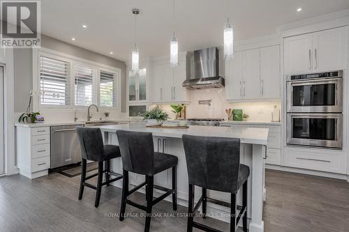 474 Dewitt Road, Hamilton (Lakeshore), ON - Indoor Photo Showing Kitchen With Upgraded Kitchen