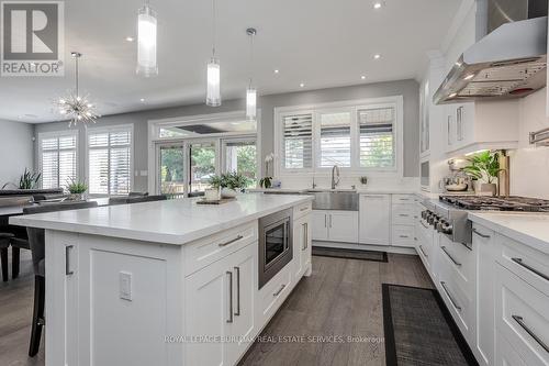 474 Dewitt Road, Hamilton (Lakeshore), ON - Indoor Photo Showing Kitchen With Upgraded Kitchen