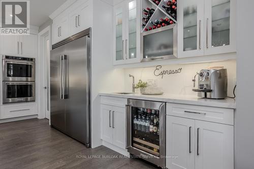 474 Dewitt Road, Hamilton (Lakeshore), ON - Indoor Photo Showing Kitchen