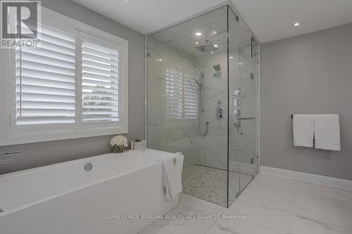 474 Dewitt Road, Hamilton (Lakeshore), ON - Indoor Photo Showing Bathroom