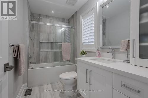 474 Dewitt Road, Hamilton (Lakeshore), ON - Indoor Photo Showing Bathroom