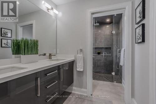 474 Dewitt Road, Hamilton (Lakeshore), ON - Indoor Photo Showing Bathroom