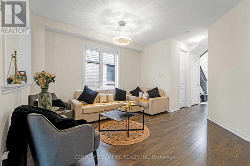 69 Lise Lane, Haldimand, ON - Indoor Photo Showing Living Room