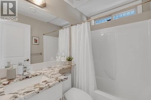 4943 Windsong Crescent, Kelowna, BC - Indoor Photo Showing Bathroom