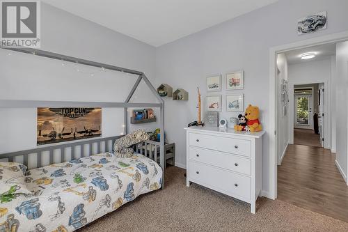 4943 Windsong Crescent, Kelowna, BC - Indoor Photo Showing Bedroom