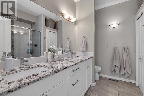 4943 Windsong Crescent, Kelowna, BC - Indoor Photo Showing Bathroom