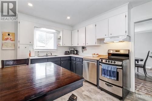 11 Twin Terrace, Ottawa, ON - Indoor Photo Showing Kitchen